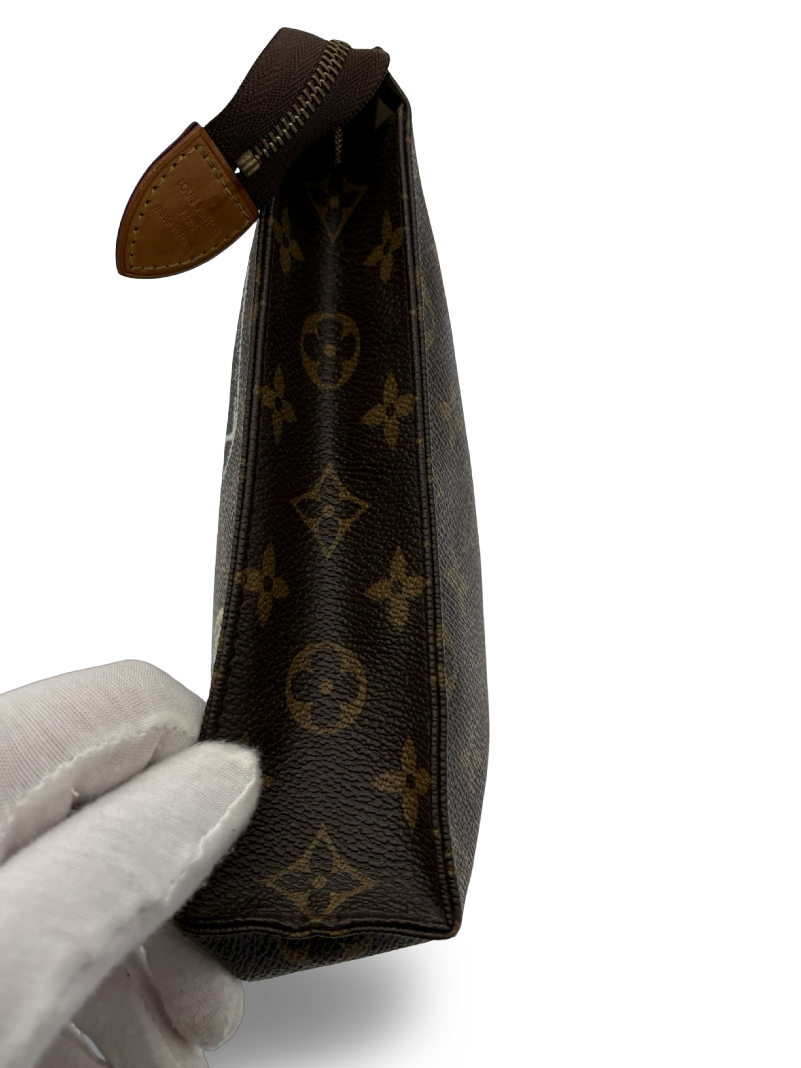 Louis Vuitton Toiletry 26 World Tour Edition Brown Canvas Monogram Clutch Bag With Patches — image 6