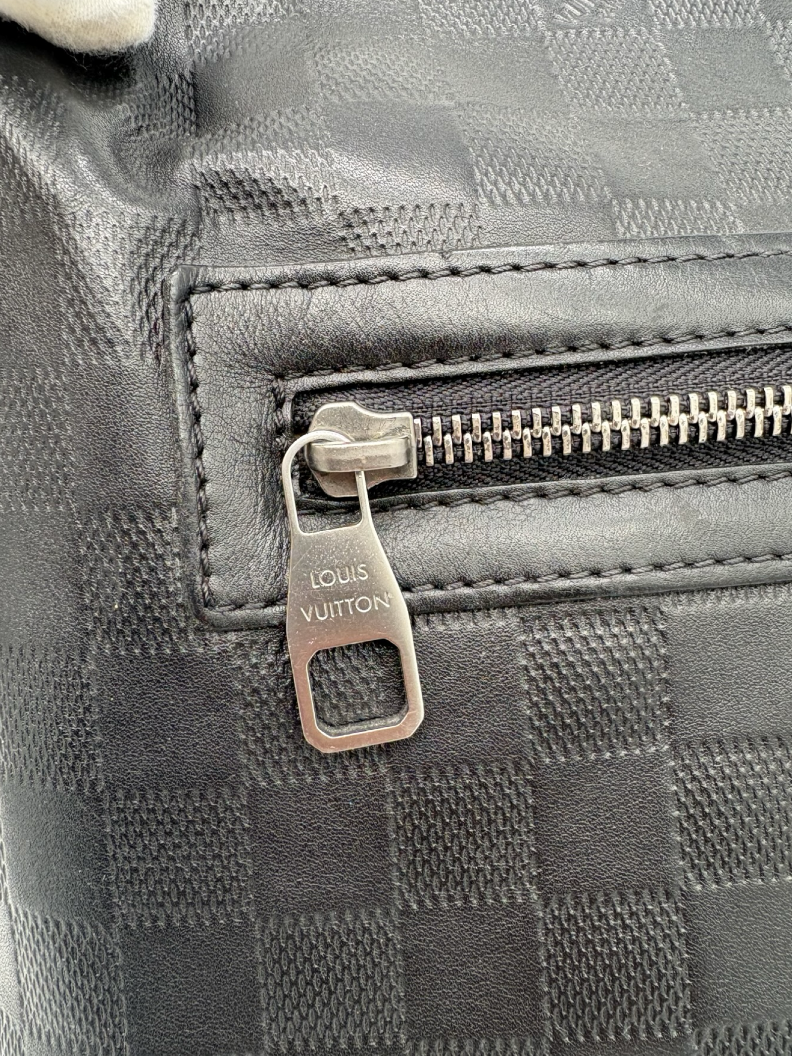 Louis Vuitton Calypso MM Black Damier Infini Messenger Bag — image 7