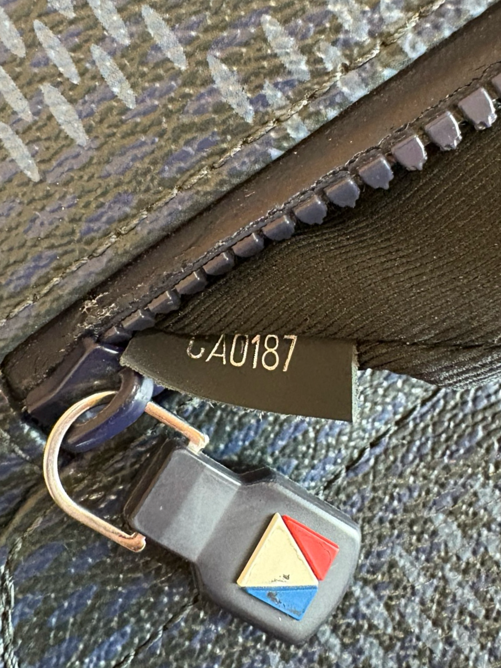 Louis Vuitton District Messenger MM Cobalt Latitude Americas Cup Bag — image 17