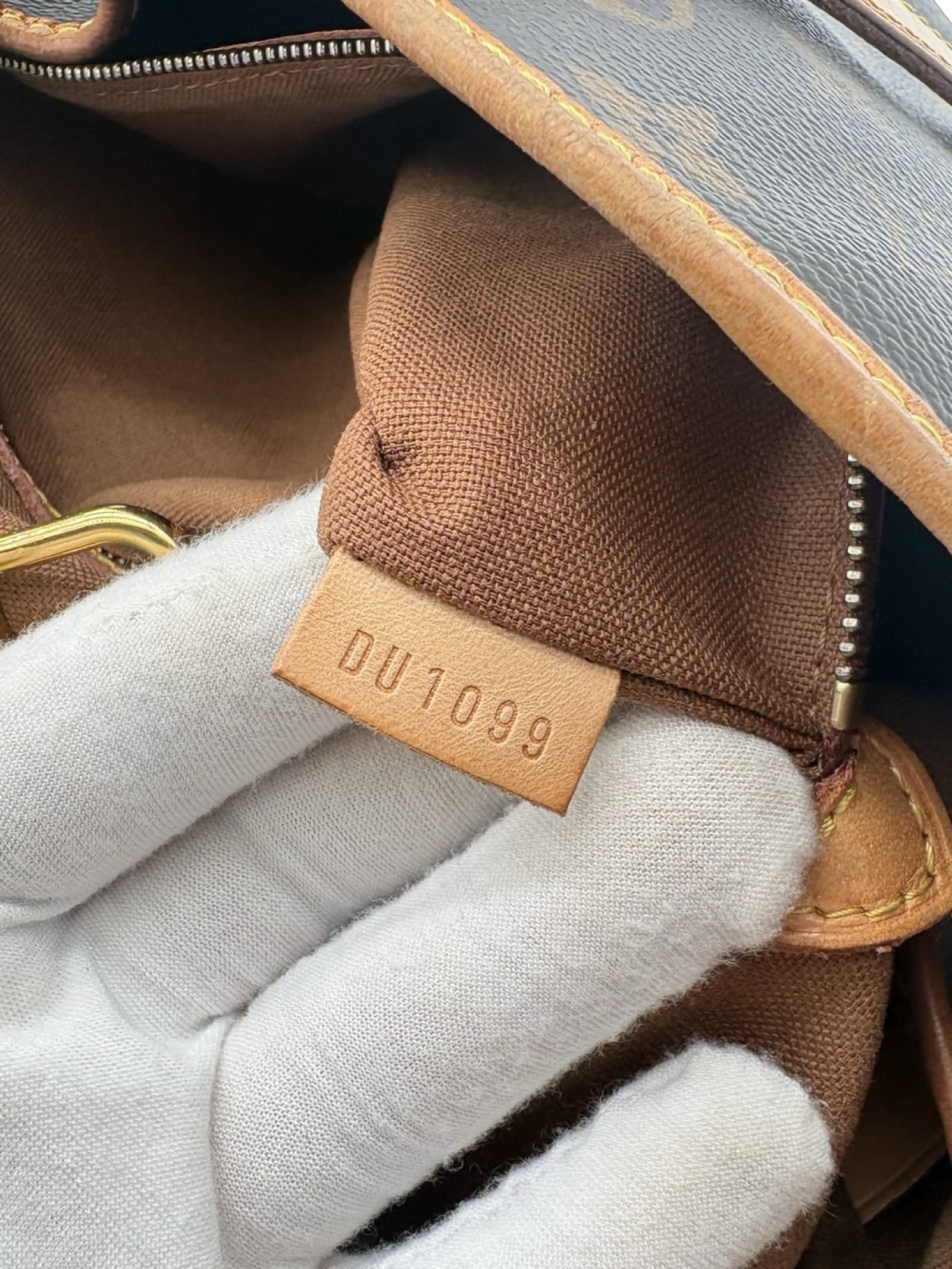 Louis Vuitton Batignolles Horizontal Brown Monogram Canvas Hand / Shoulder Bag — image 18