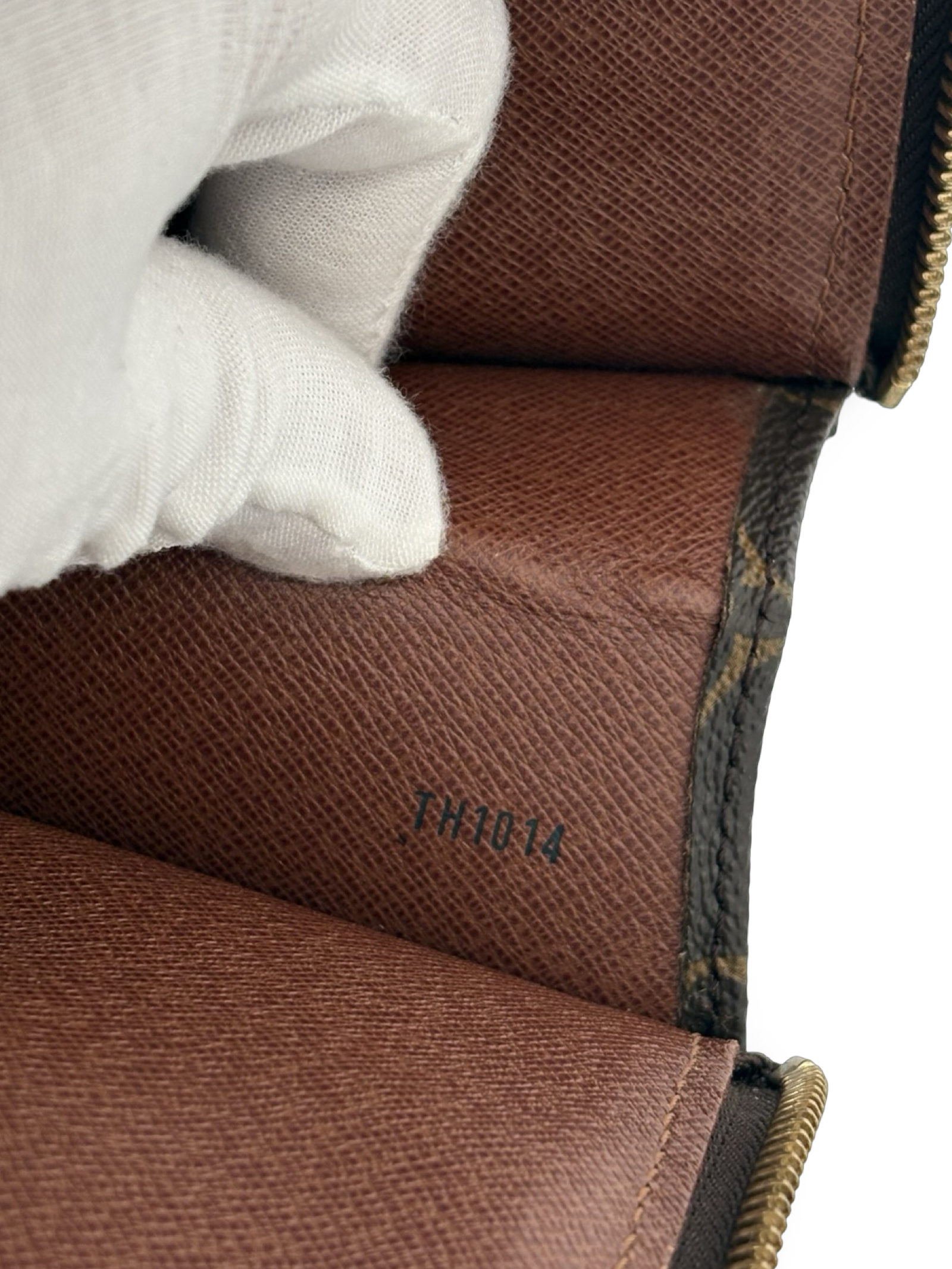 Louis Vuitton Monogram Poche Documents Portfolio Case 39 — image 13