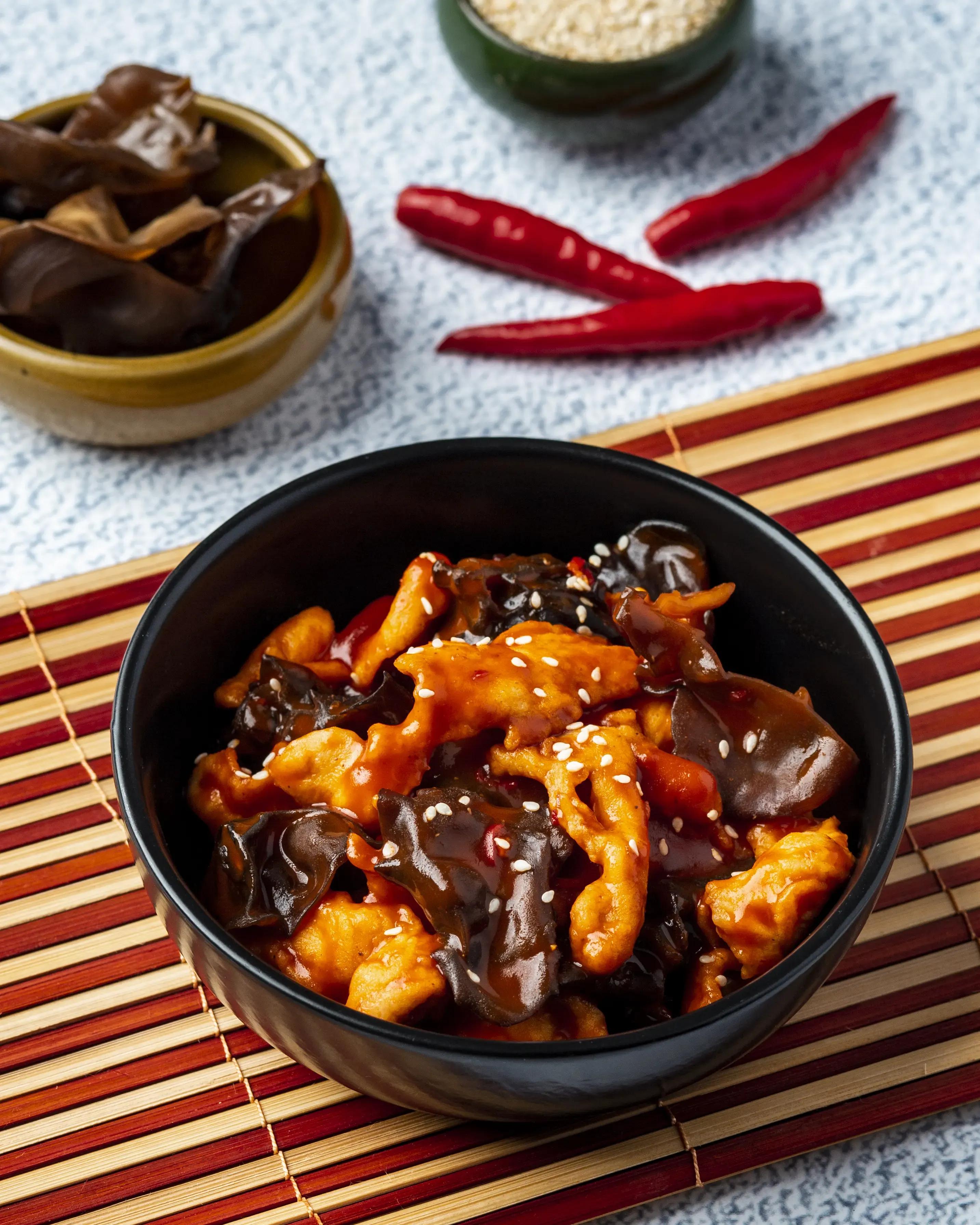 Sriracha Chicken with Mushroom 