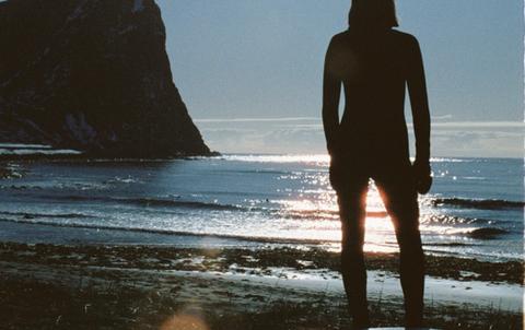 Surfing ferie lofoten bilabonnement sol sommerferie bil abonnement elbil