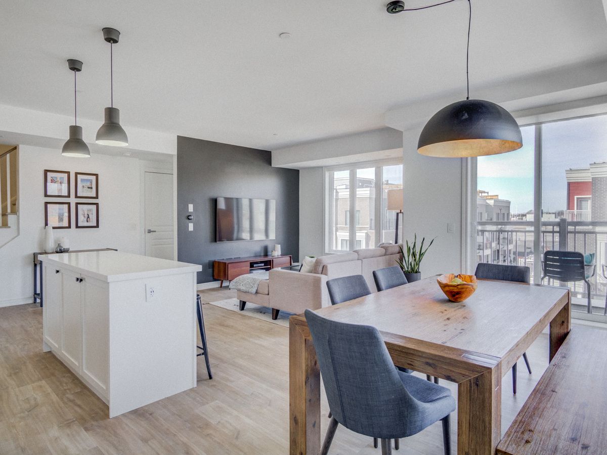 Billy Parrott, Real Estate photo