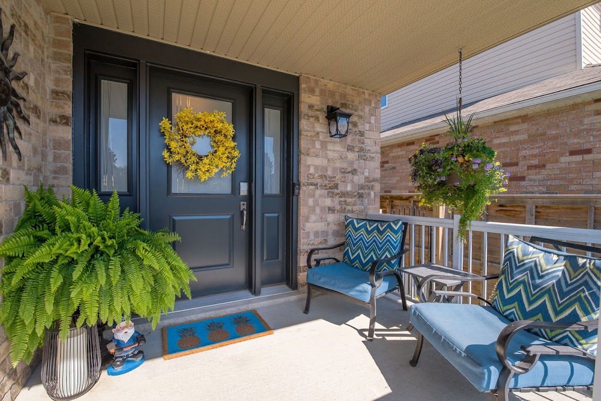 Tanya Namink: RE/MAX Solid Gold Realty photo