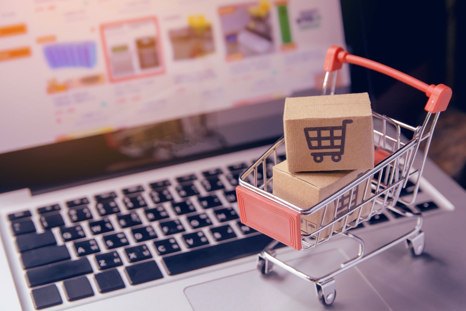 Personalized postcard marketing helps ecommerce businesses reconnect with inactive customers, encourage repeat purchases, and win back shoppers who no longer respond to emails.