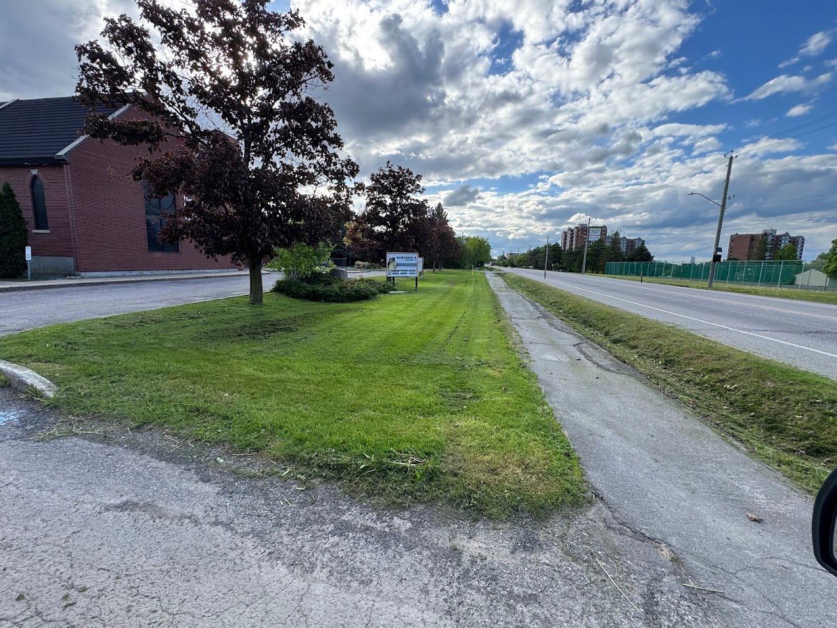 Ottawa Lawn, Parging and photo