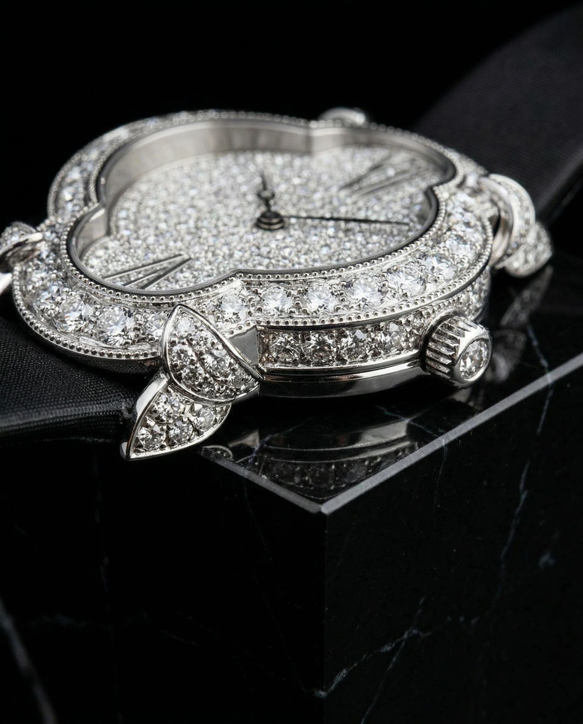 Vacheron Constantin Heure Romantique 36.2 x 26.5 mm White Gold