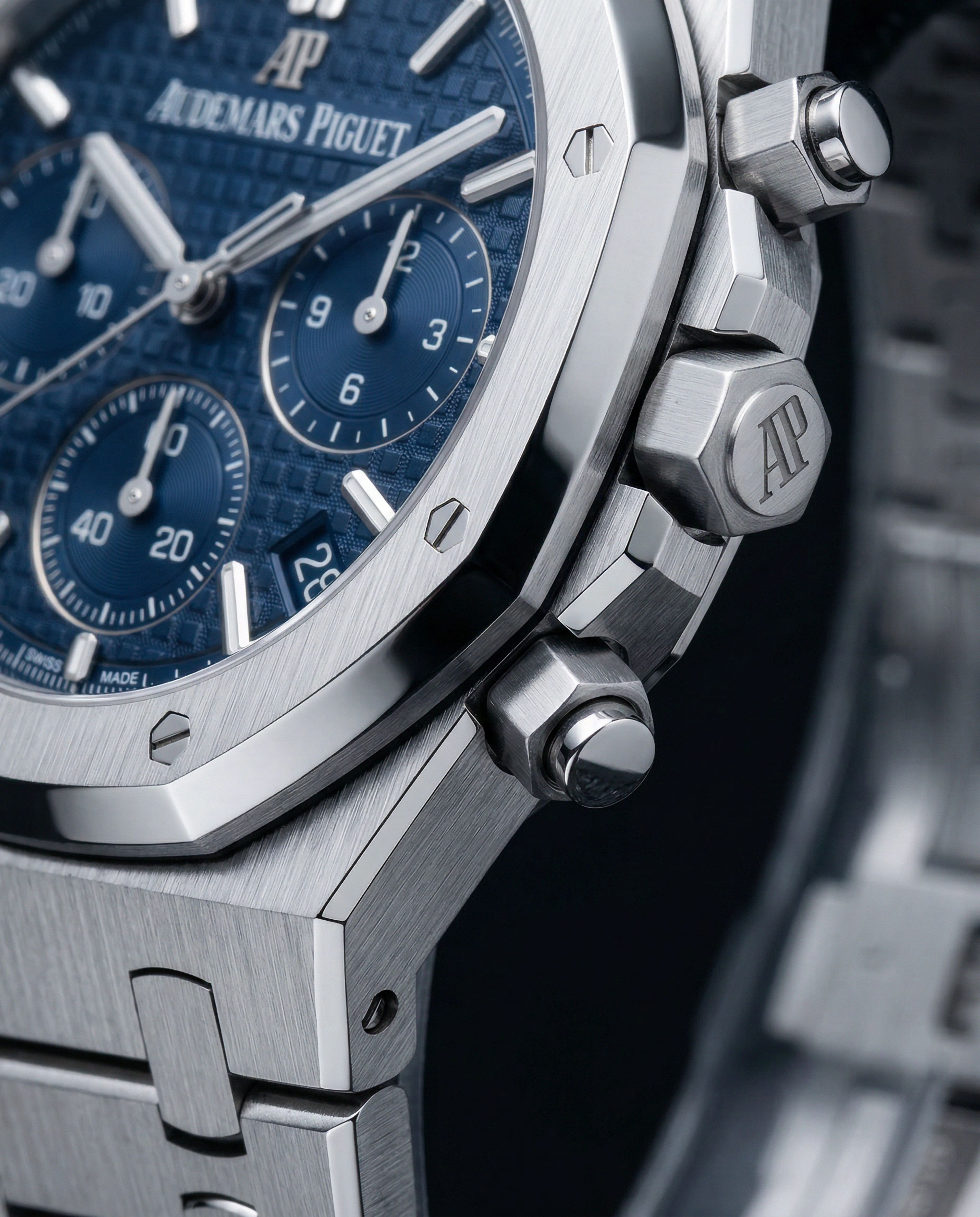 Audemars Piguet Royal Oak Chronograph Smoked Blue