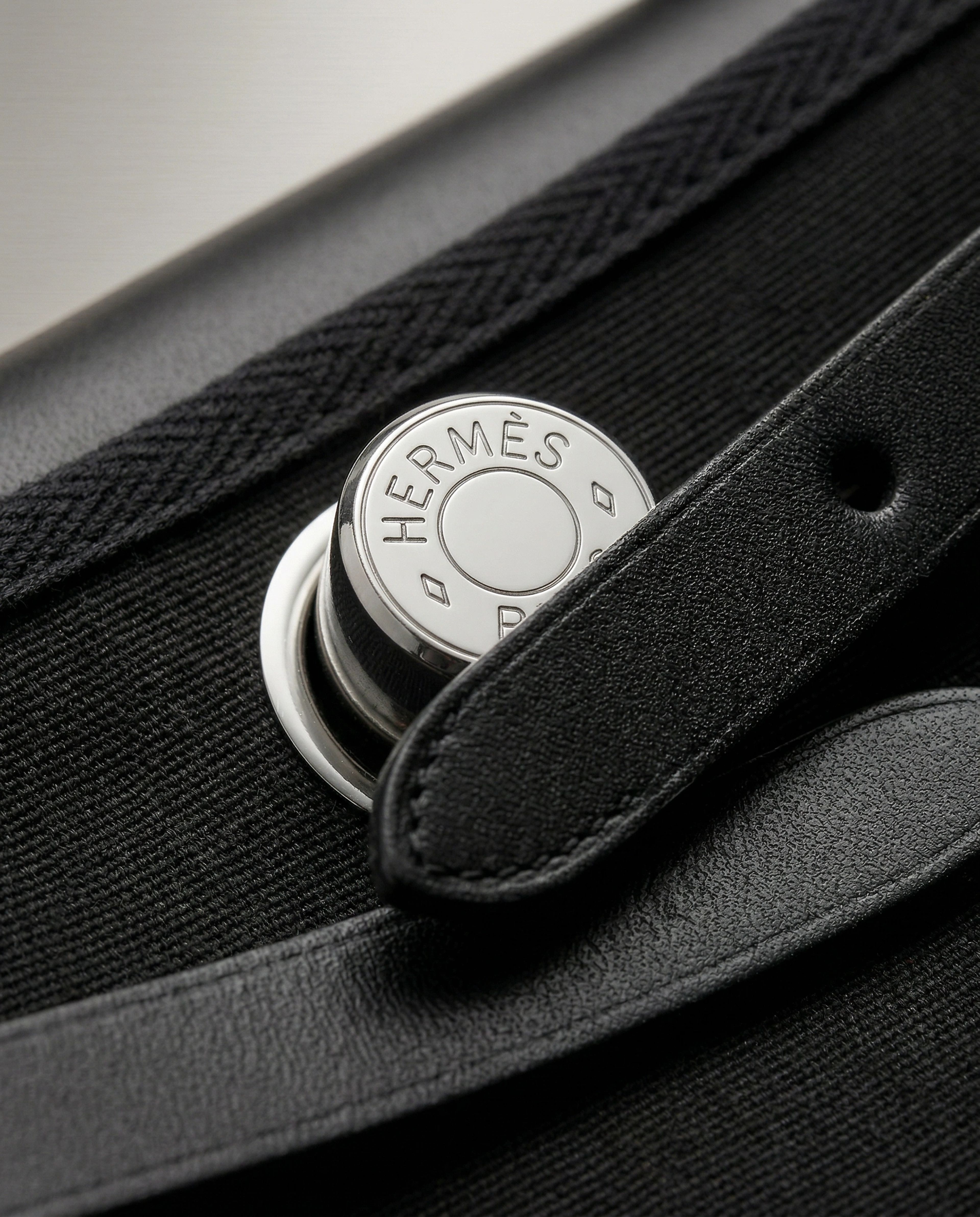 Hermès Herbag 31 Vache Hunter / Toile Black