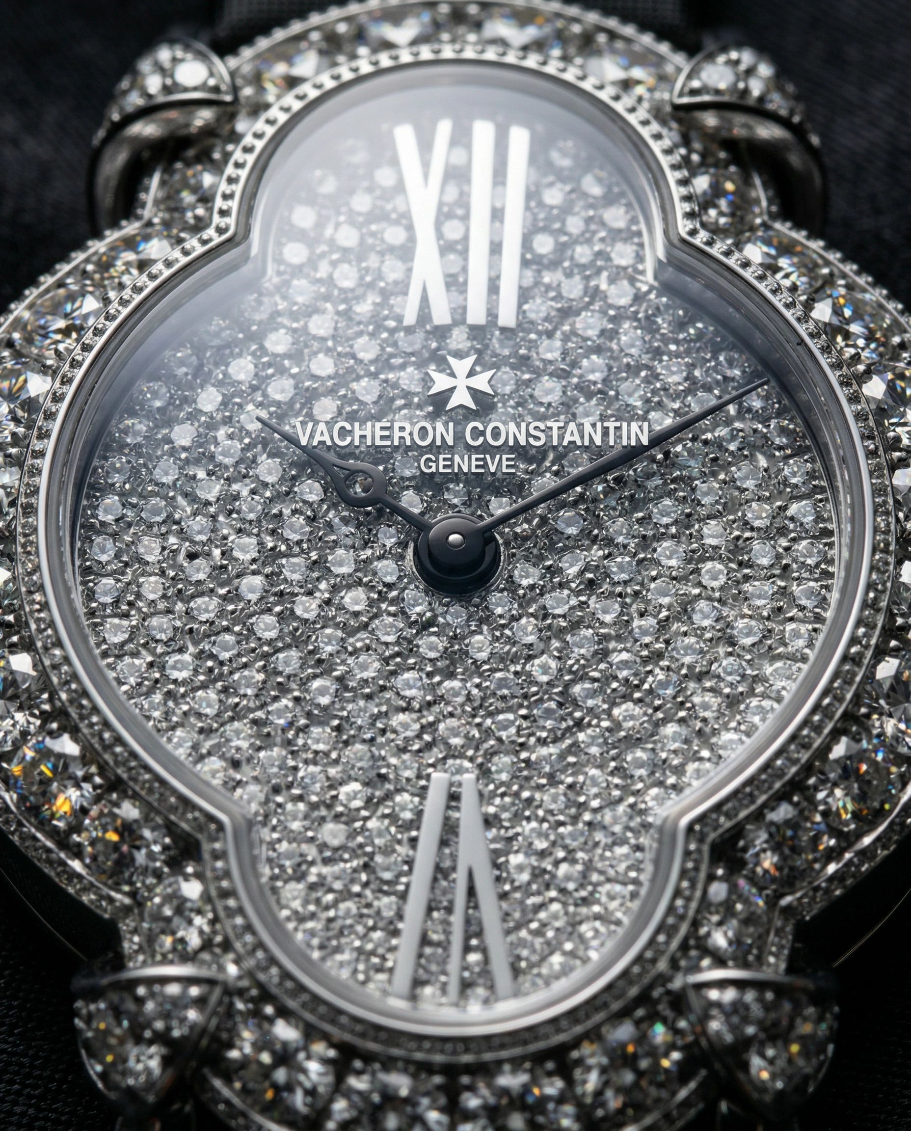 Vacheron Constantin Heure Romantique 36.2 x 26.5 mm White Gold