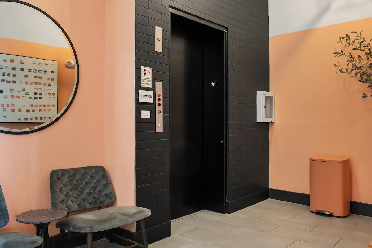 Designer Double Queen Studio photo 37