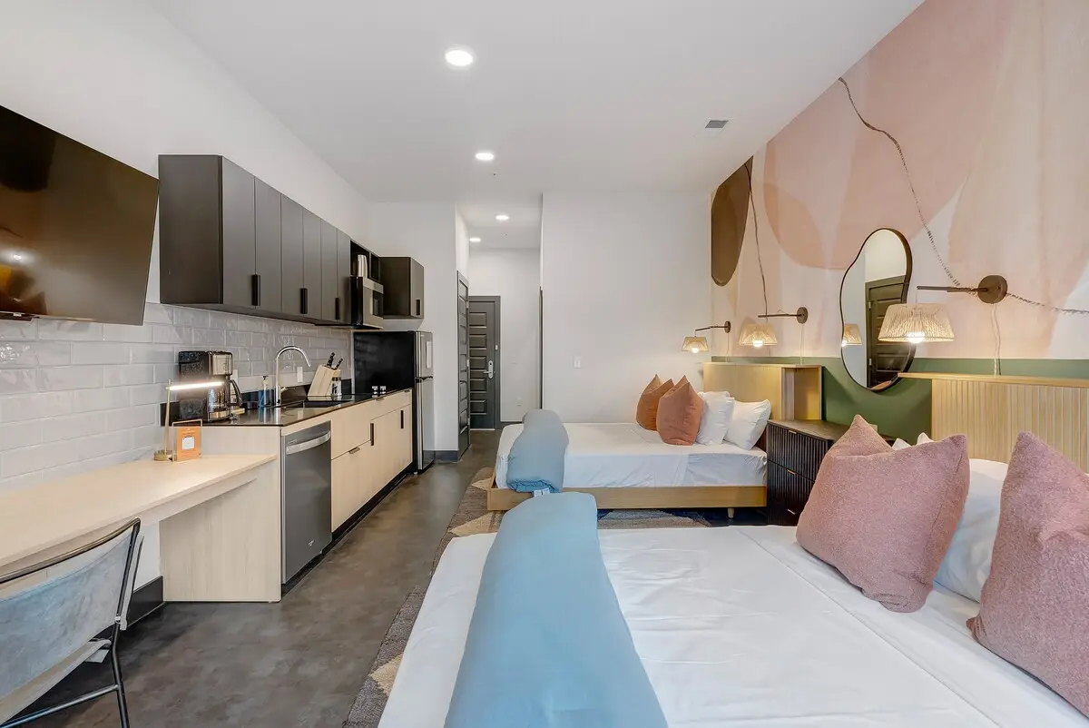 Soundry Double Queen Studio photo 37