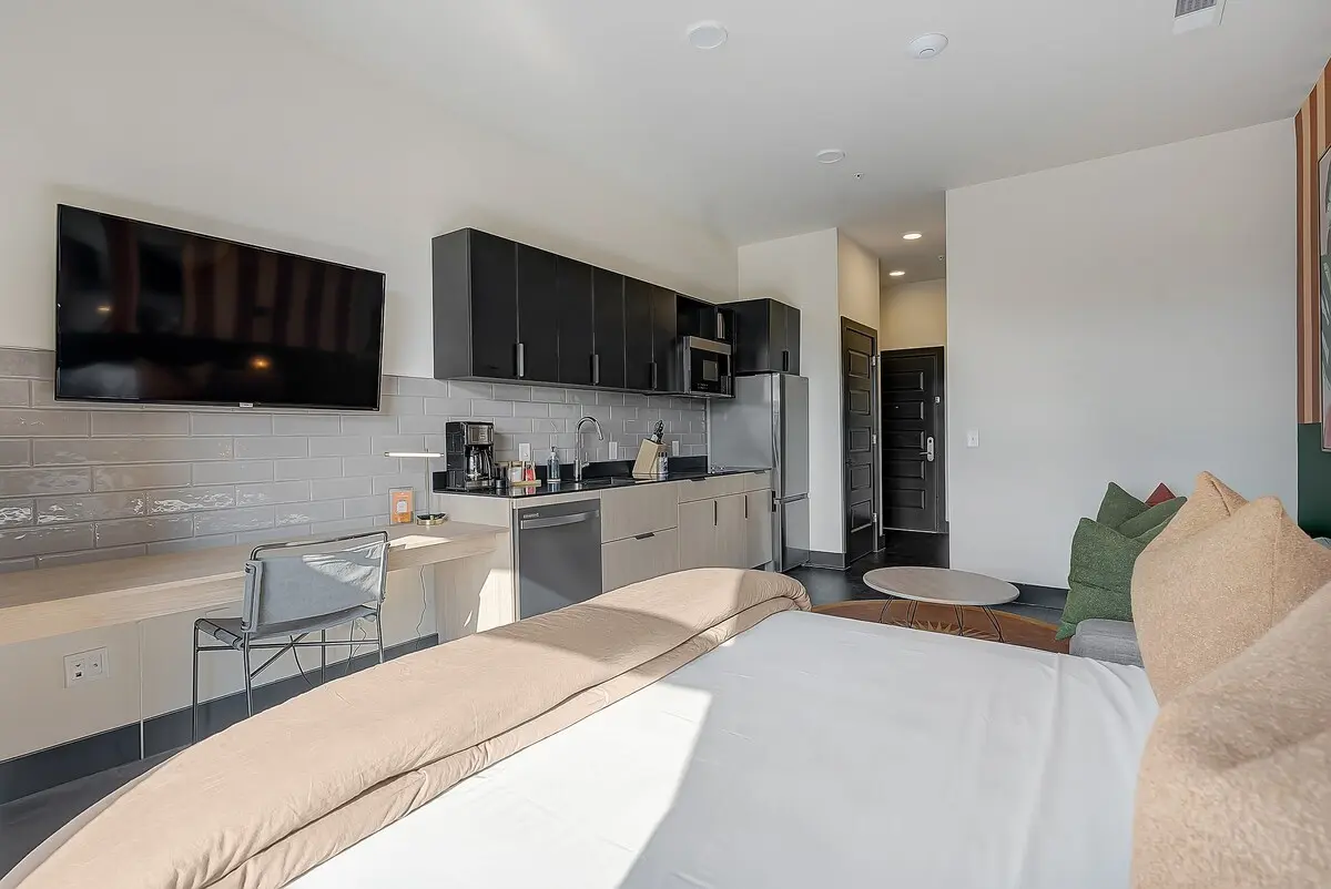 Designer King Studio photo 20