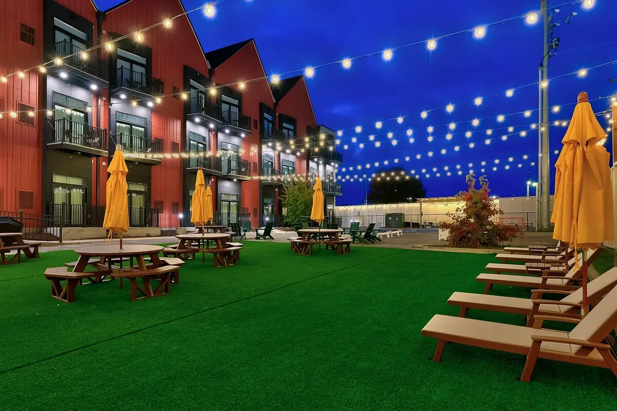 Designer Double Queen Studio photo 22