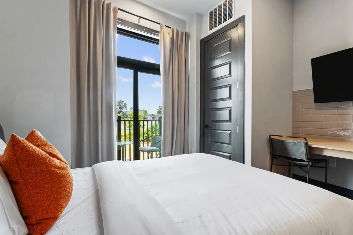 Designer Double Queen Studio photo 26