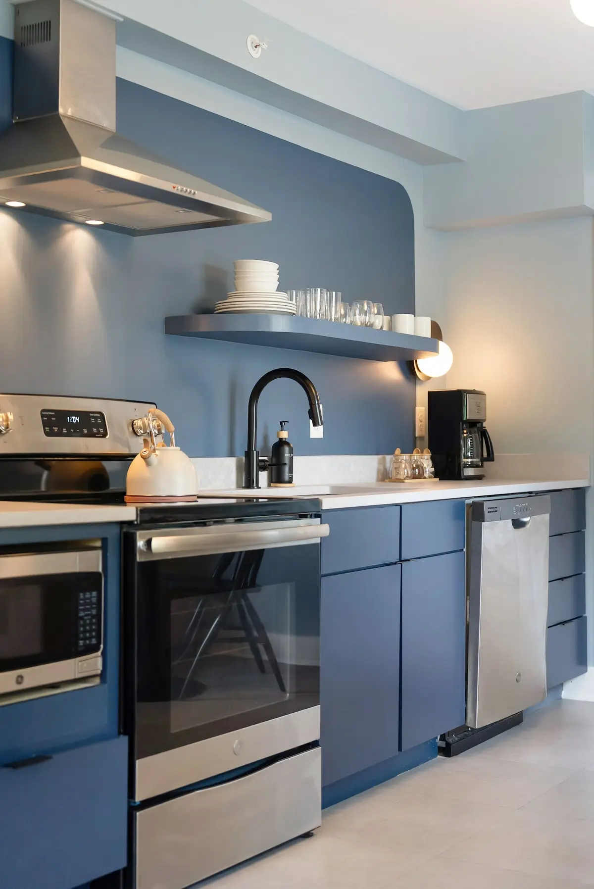 ADA Queen Cottage photo 2