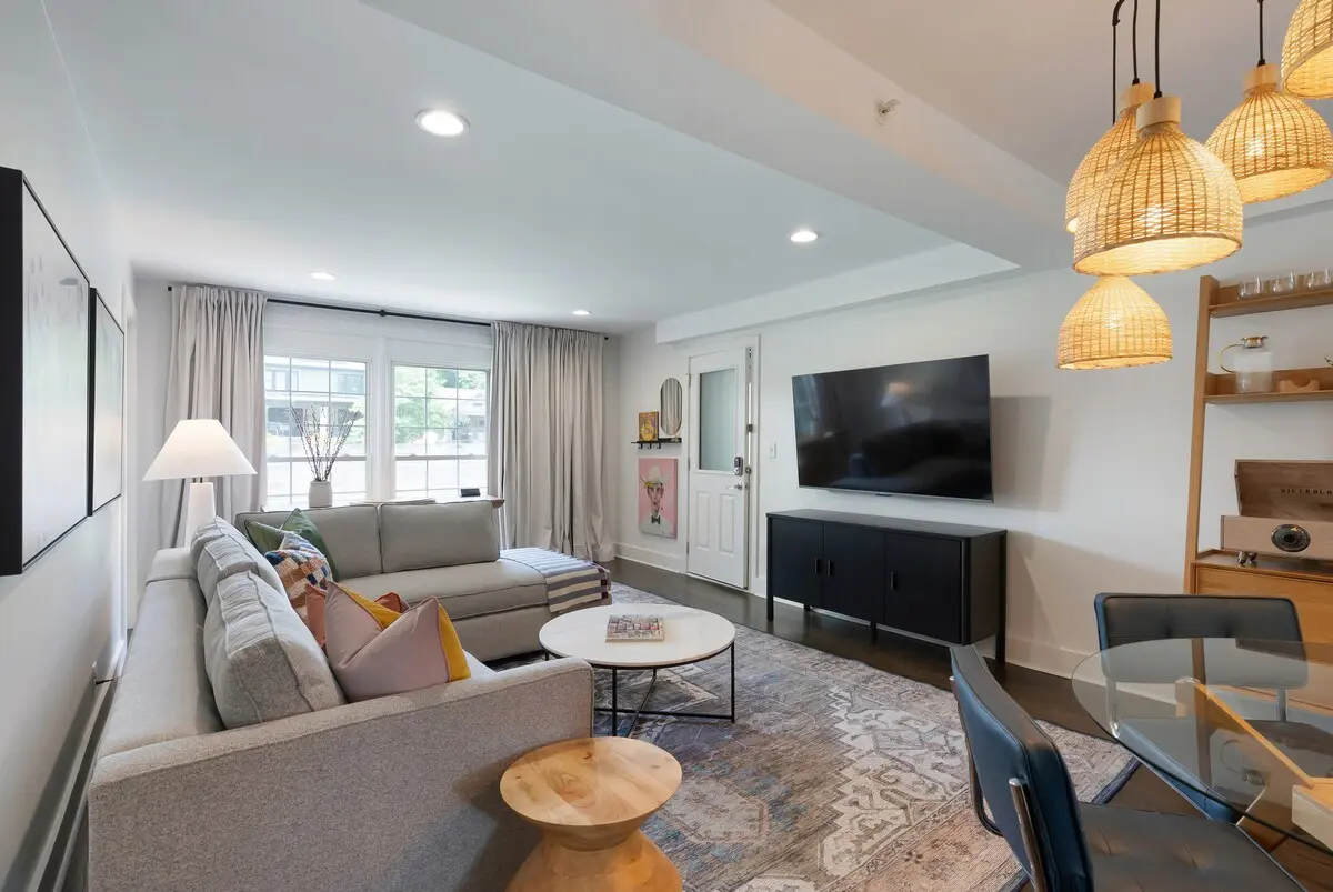 2-Bedroom Deluxe Suite