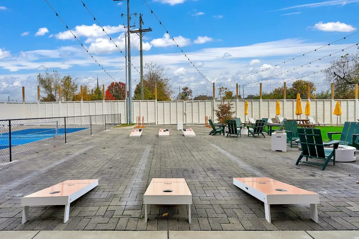 Designer Double Queen Studio photo 6