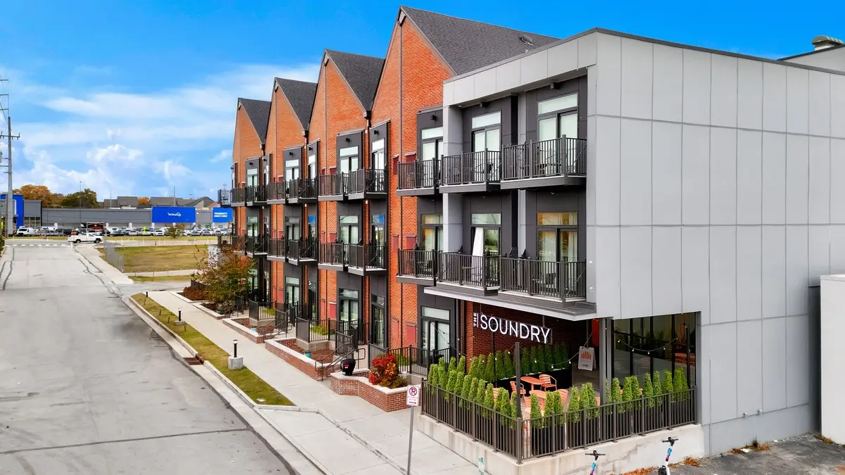 Soundry Double Queen Studio photo 18