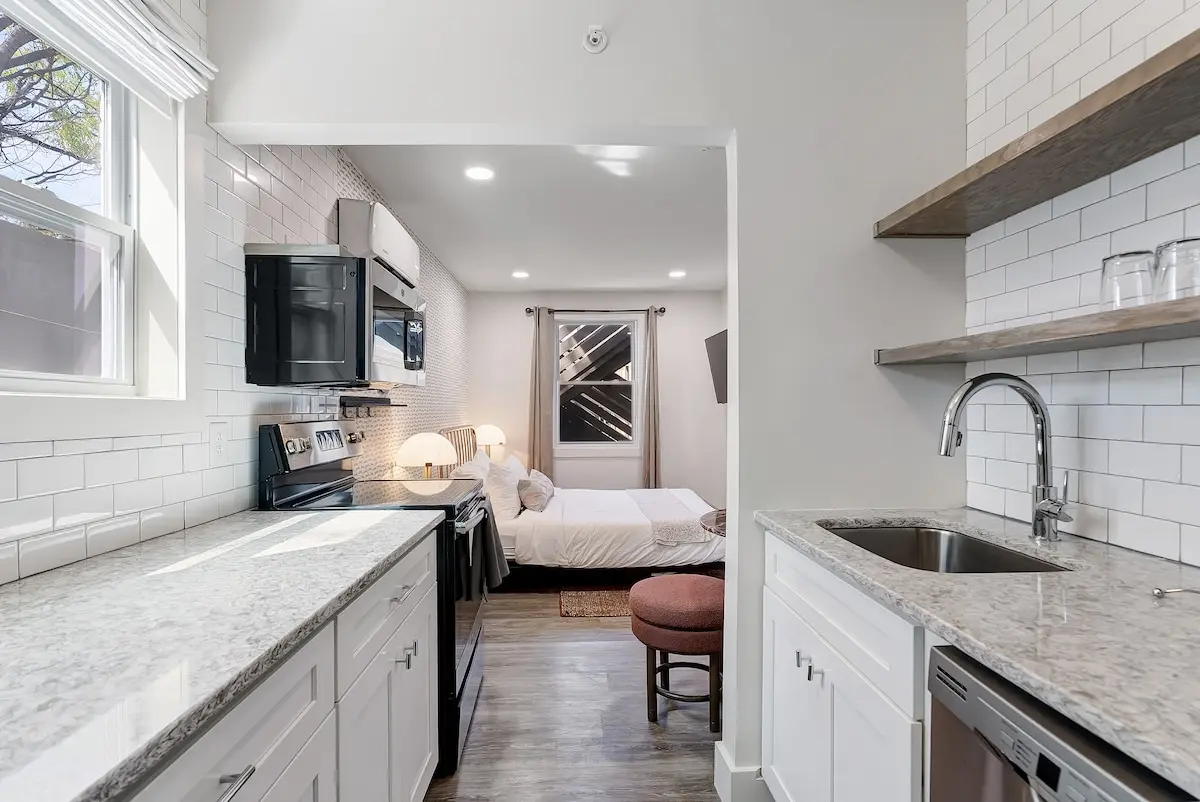 Studio Apartment photo 6
