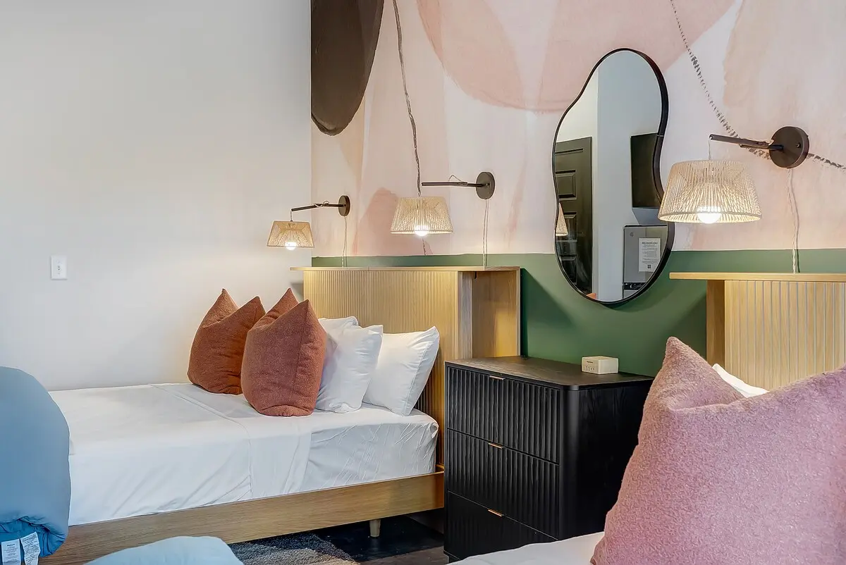 Soundry Double Queen Studio photo 14