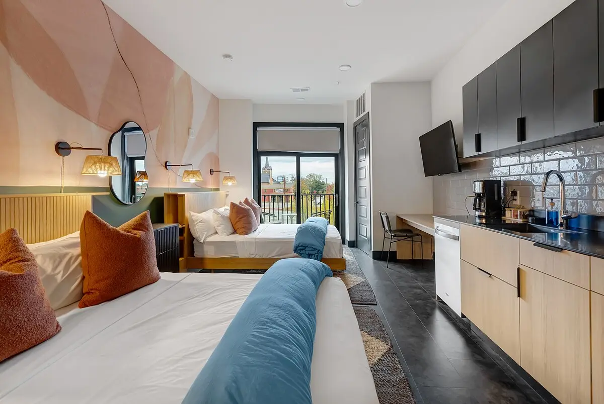 Soundry Double Queen Studio photo 44