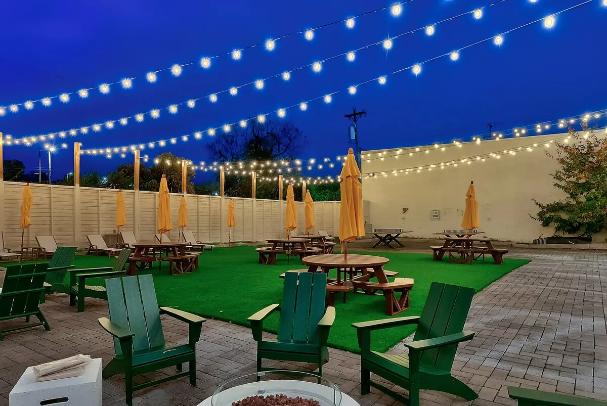 Soundry Double Queen Studio photo 25