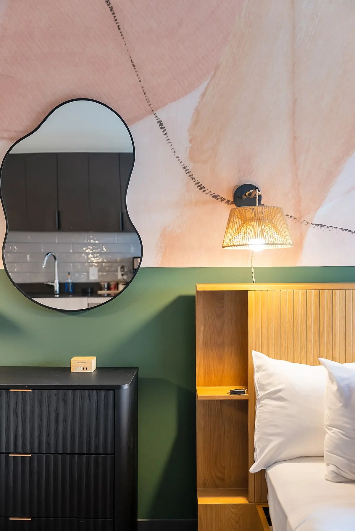 Soundry Double Queen Studio photo 9