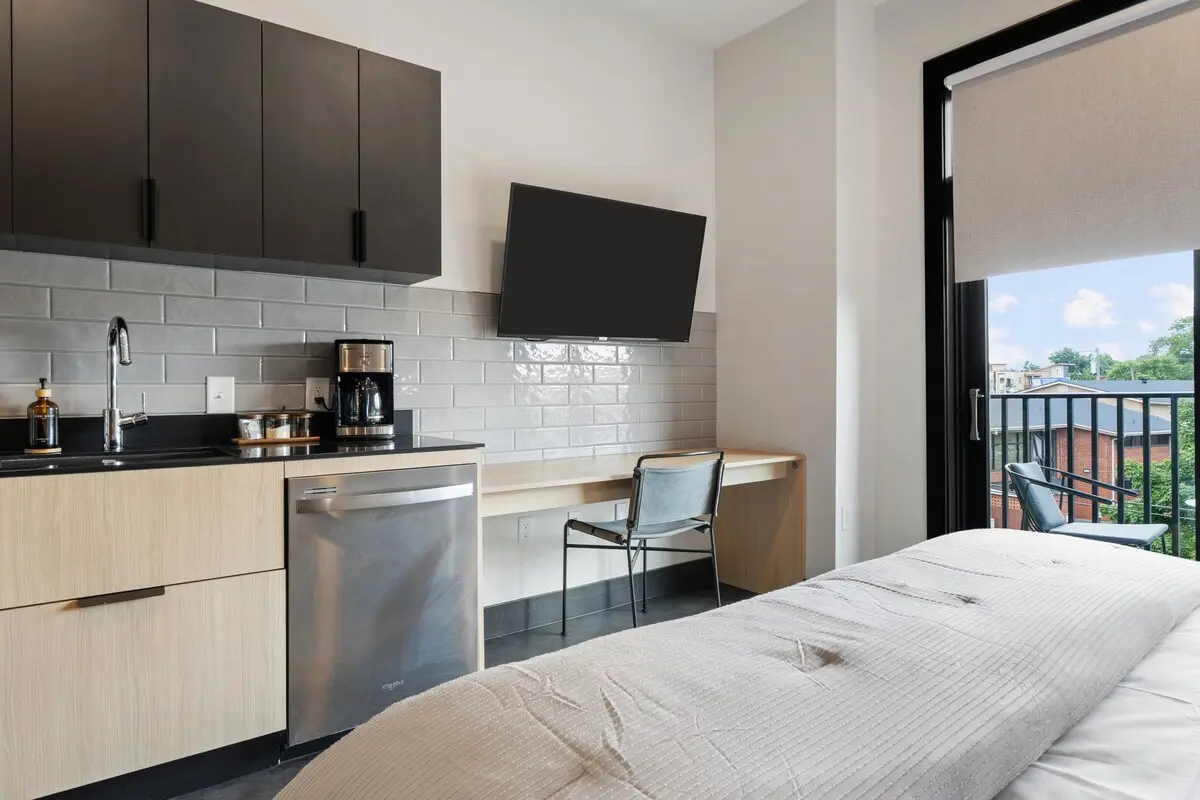 Designer Double Queen Studio photo 40