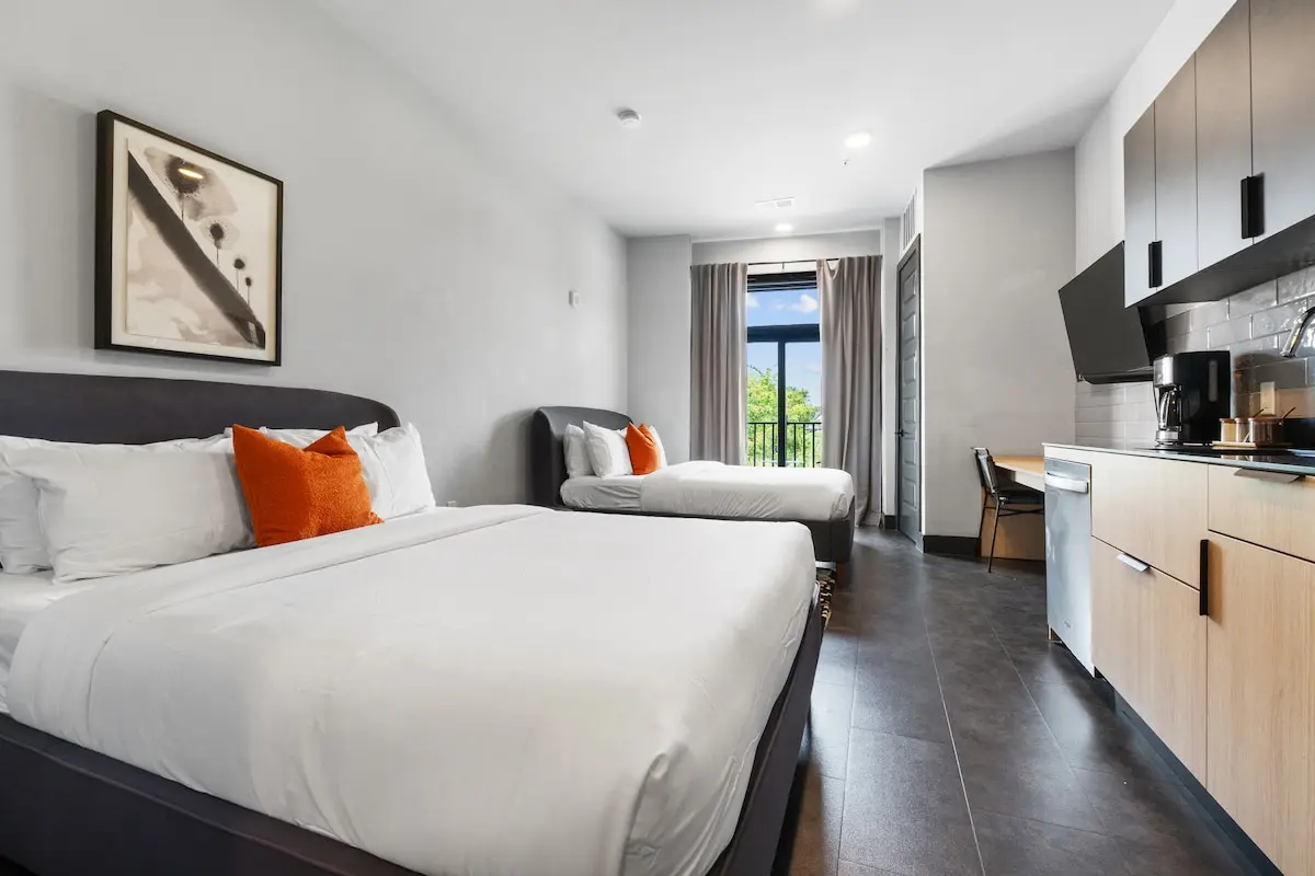 Designer Double Queen Studio photo 48