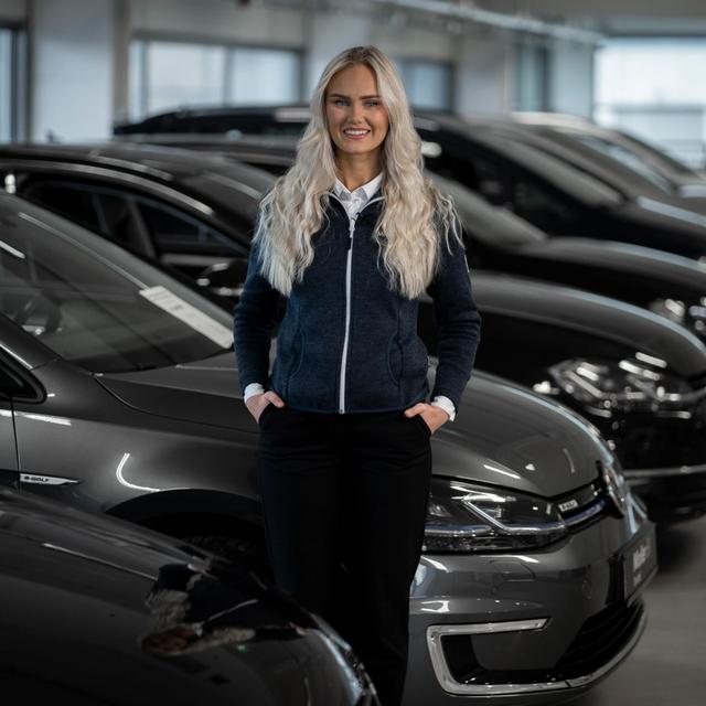 Veronica er en av mange bruktbilselgere i Møller Bil som kan hjelpe deg med en serviceavtale.