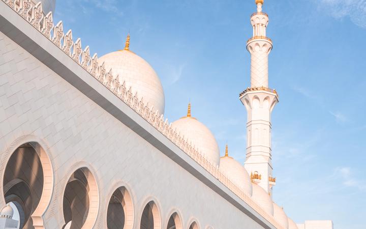 Ilustrasi lima pilar rukun islam yang menegakkan kehidupan seorang muslim dengan penuh ketenangan