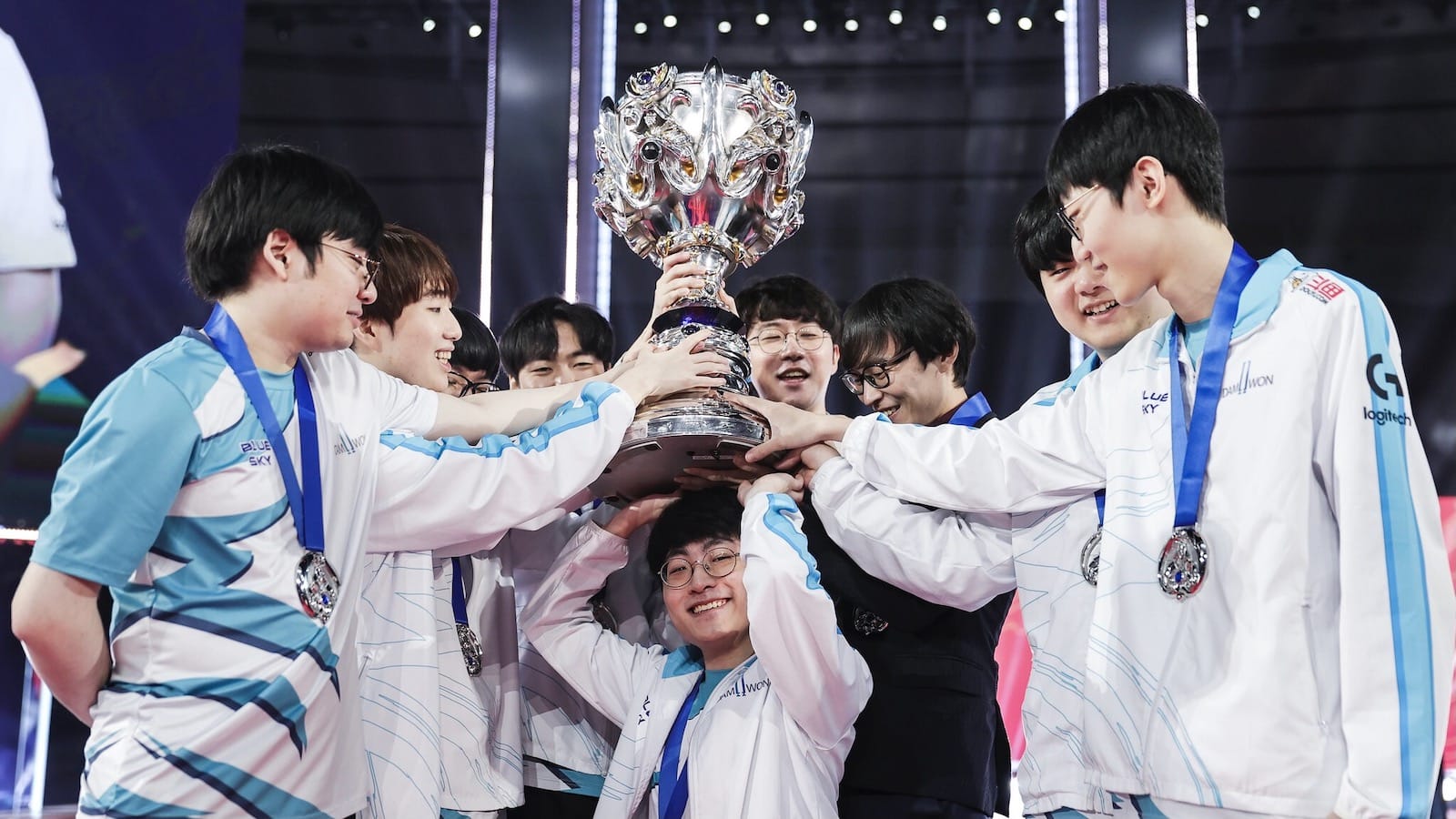 Who will 4 LPL teams meet first in League of Legends Worlds 2021? - CGTN