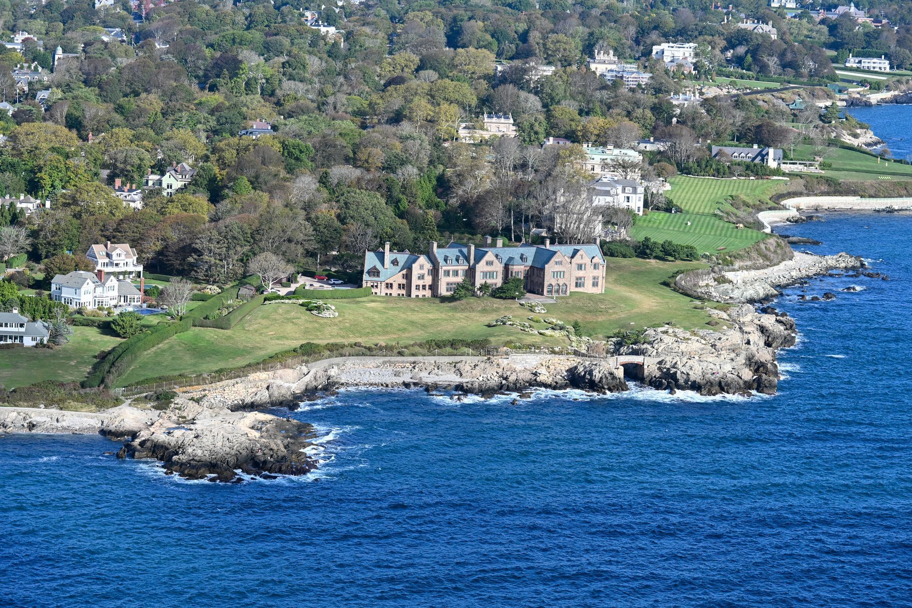 Hotels in Newport