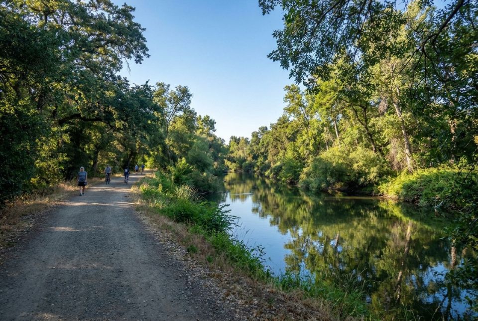 Tuolumne River trail in Modesto
