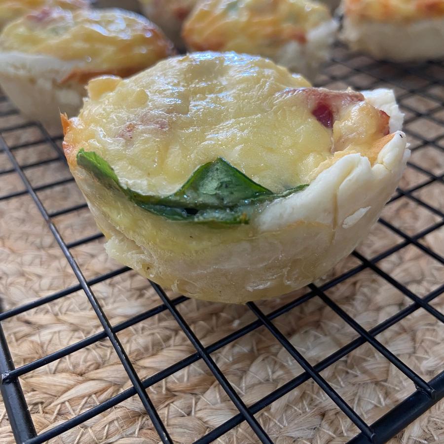 Mini Quiche Com Bacon E Espinafre 