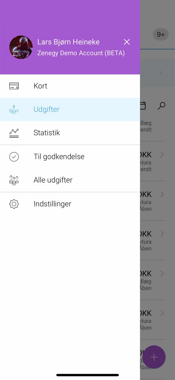 Menugrænseflade til fintech-app med navigation, udgifter, statistik og indstillinger i hvid og blå design