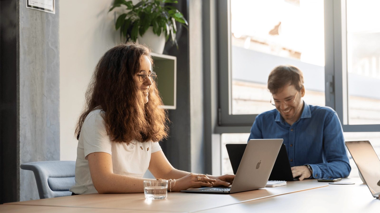Comprendre le flex office, ses avantages pour les entreprises et les étapes clés de sa mise en place