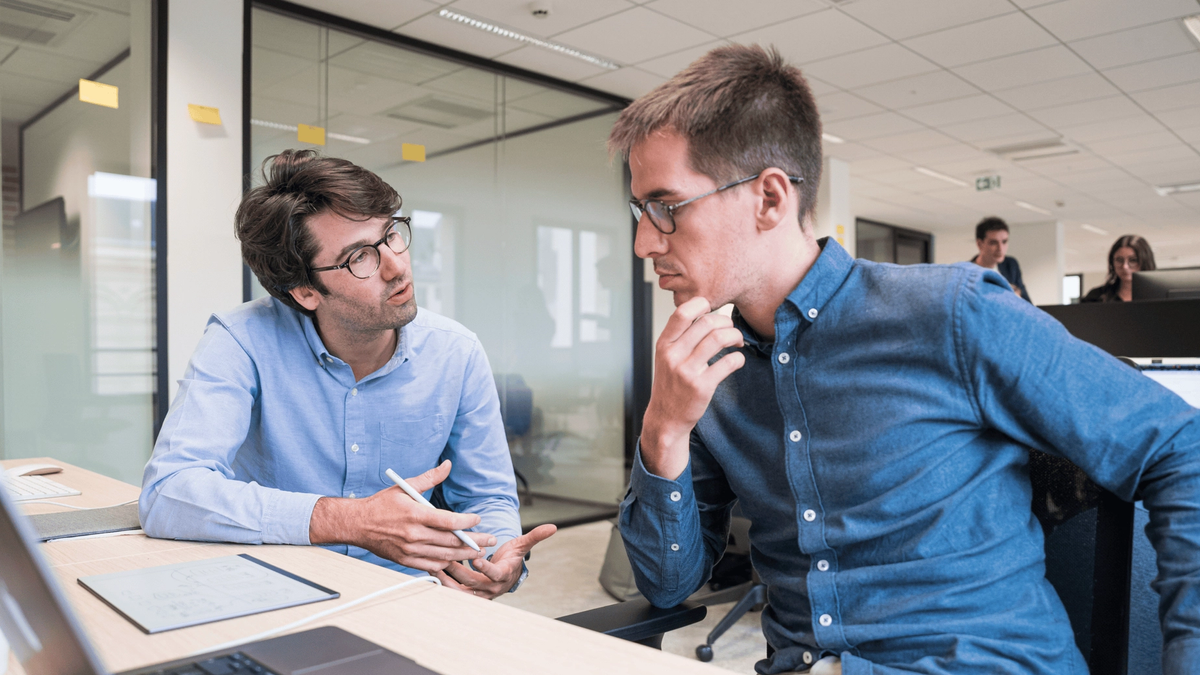 Tableau de bord analytique mesurant le taux d’occupation des bureaux et la présence des collaborateurs