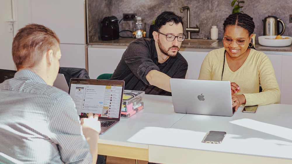 hybrid-workspace-strategie-flexibilite-performance-organisationnelle