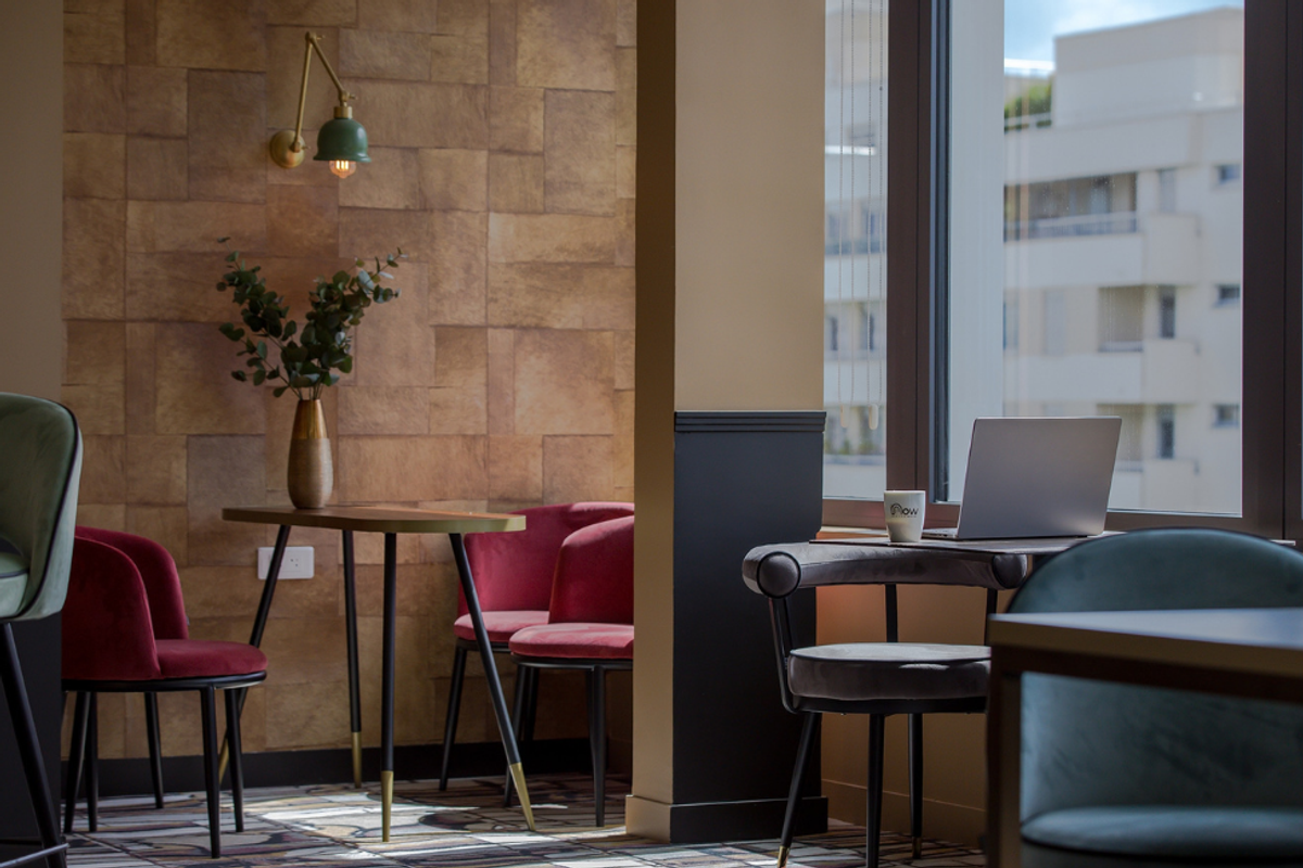 officeriders-couleurs-bureau-beige-ambiance