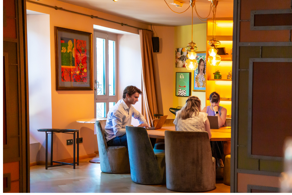 officeriders-evolution-bureaux-entreprises-hybrides