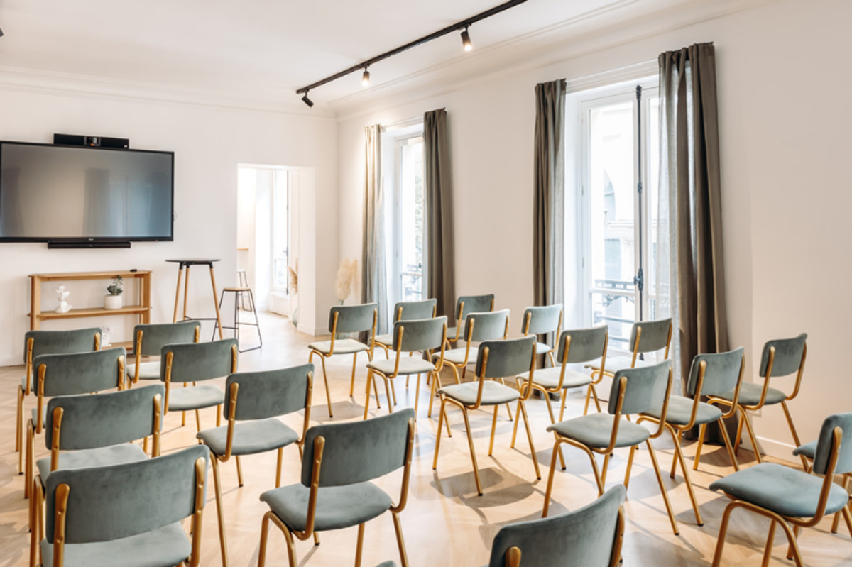 OfficeRiders-salle-de-conference