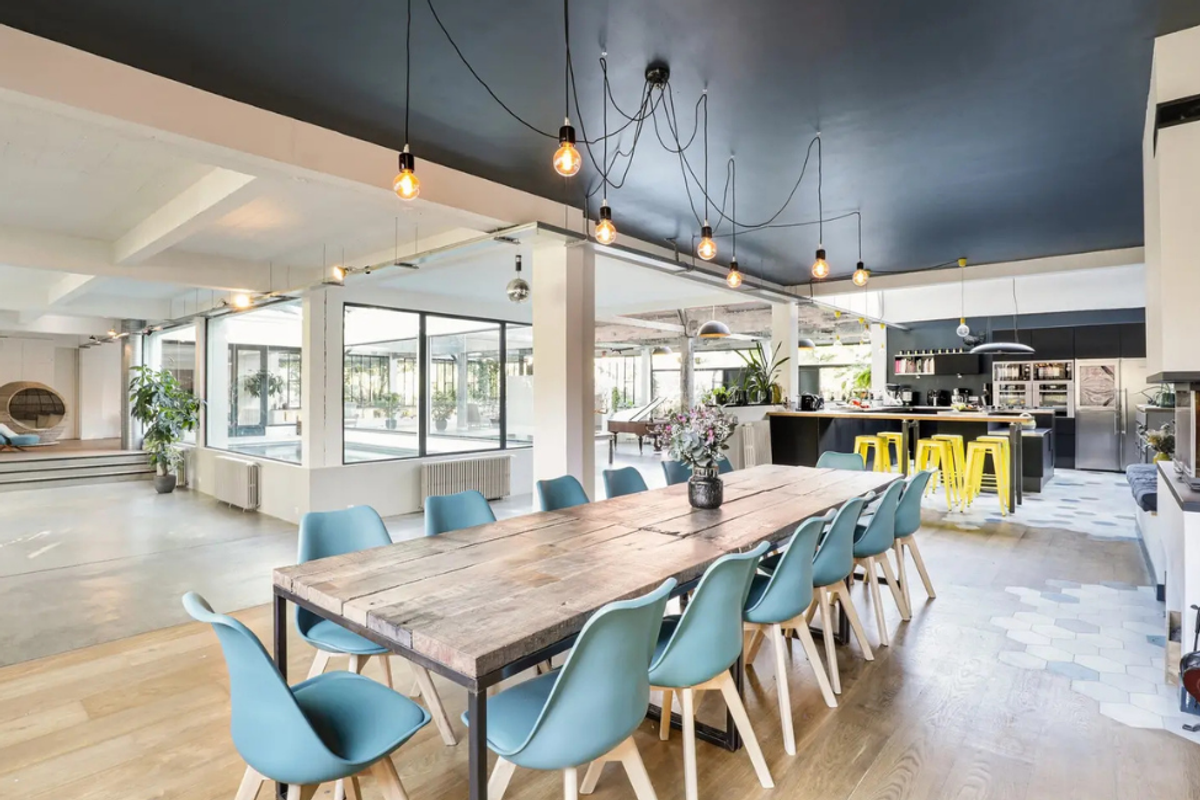 officeriders-espace-seminaire-lumiere-naturelle-collaboratif