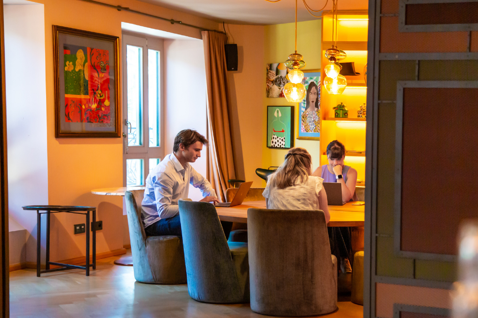 officeriders-hybrid-workspace-strategie-organisation-travail