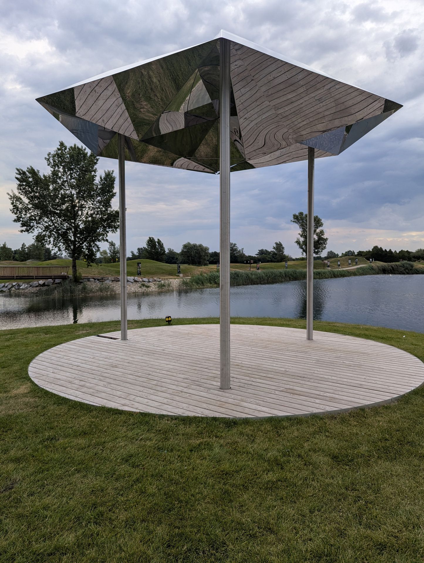 Zeynep Aksöz Balzar, Mirror Pavillion (2025)