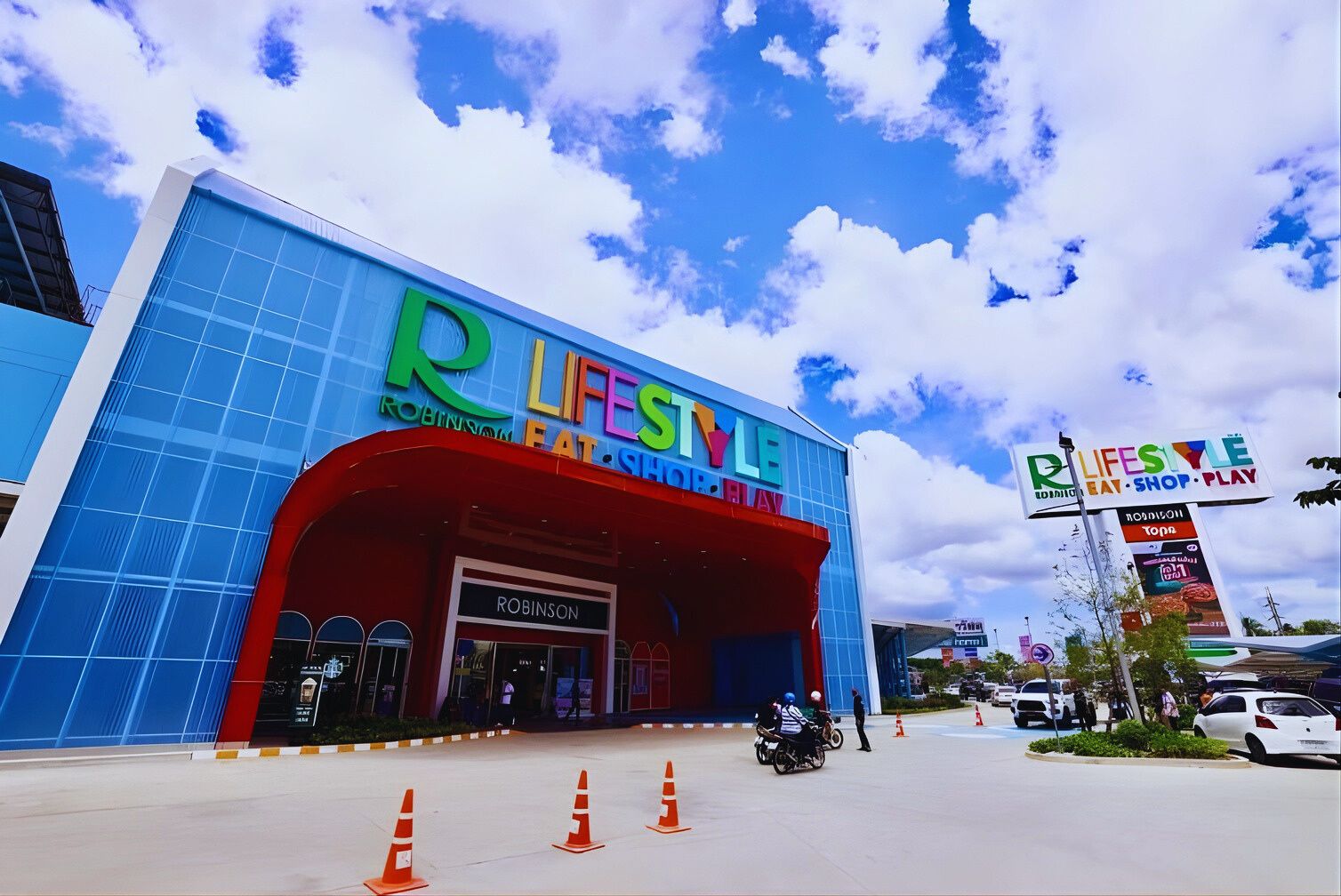 Robinson Chalong Phuket project photograph