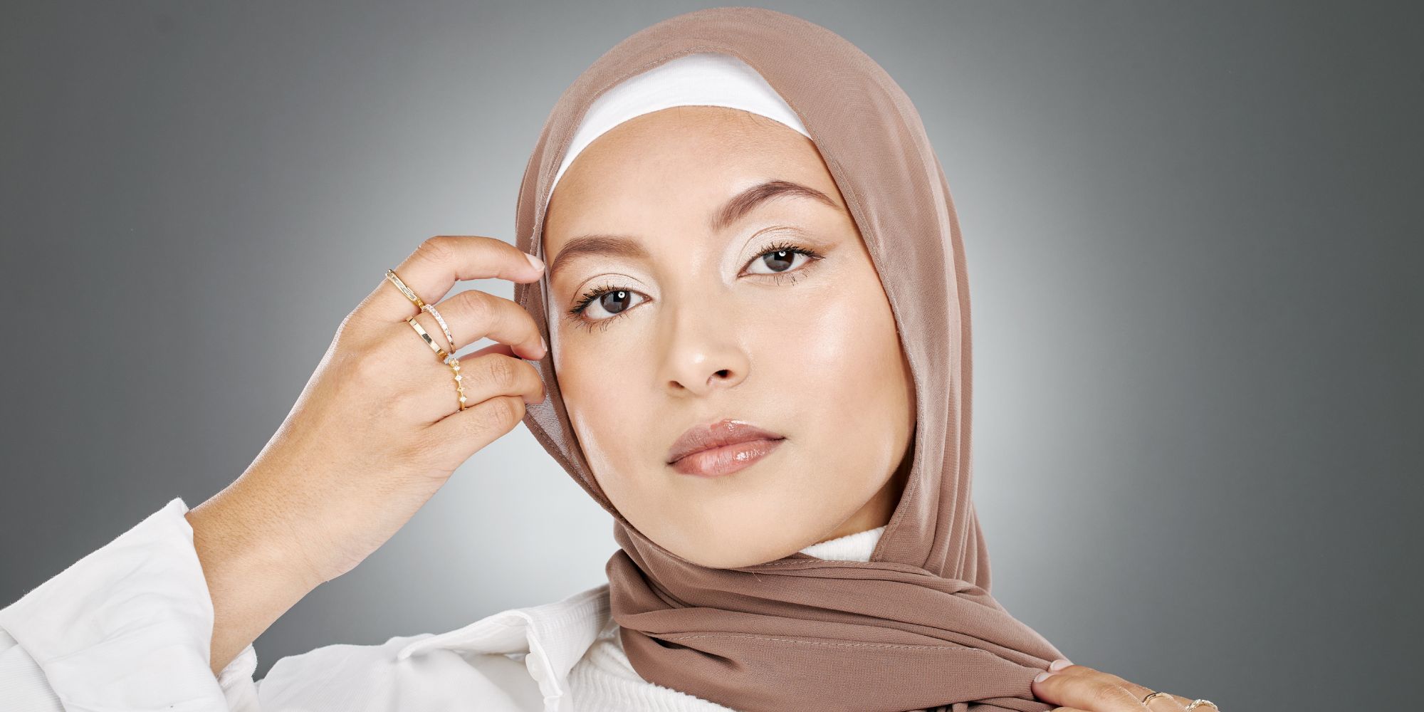 9 Tips Memakai Jilbab Nude Dari Editor Dan Selebgram All Things Beauty Indonesia