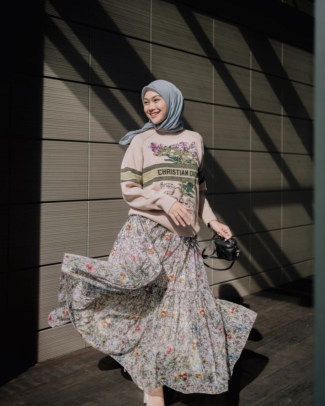 19 Inspirasi Casual Hijab Outfit Yang Stylish Banget All Things